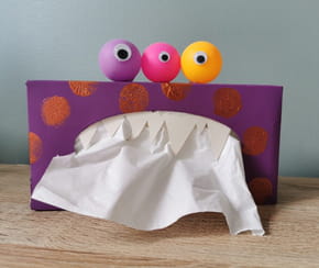 Transformez une simple bo&icirc;te &agrave; mouchoirs en un monstre rigolo (et terrifiant) pour Halloween