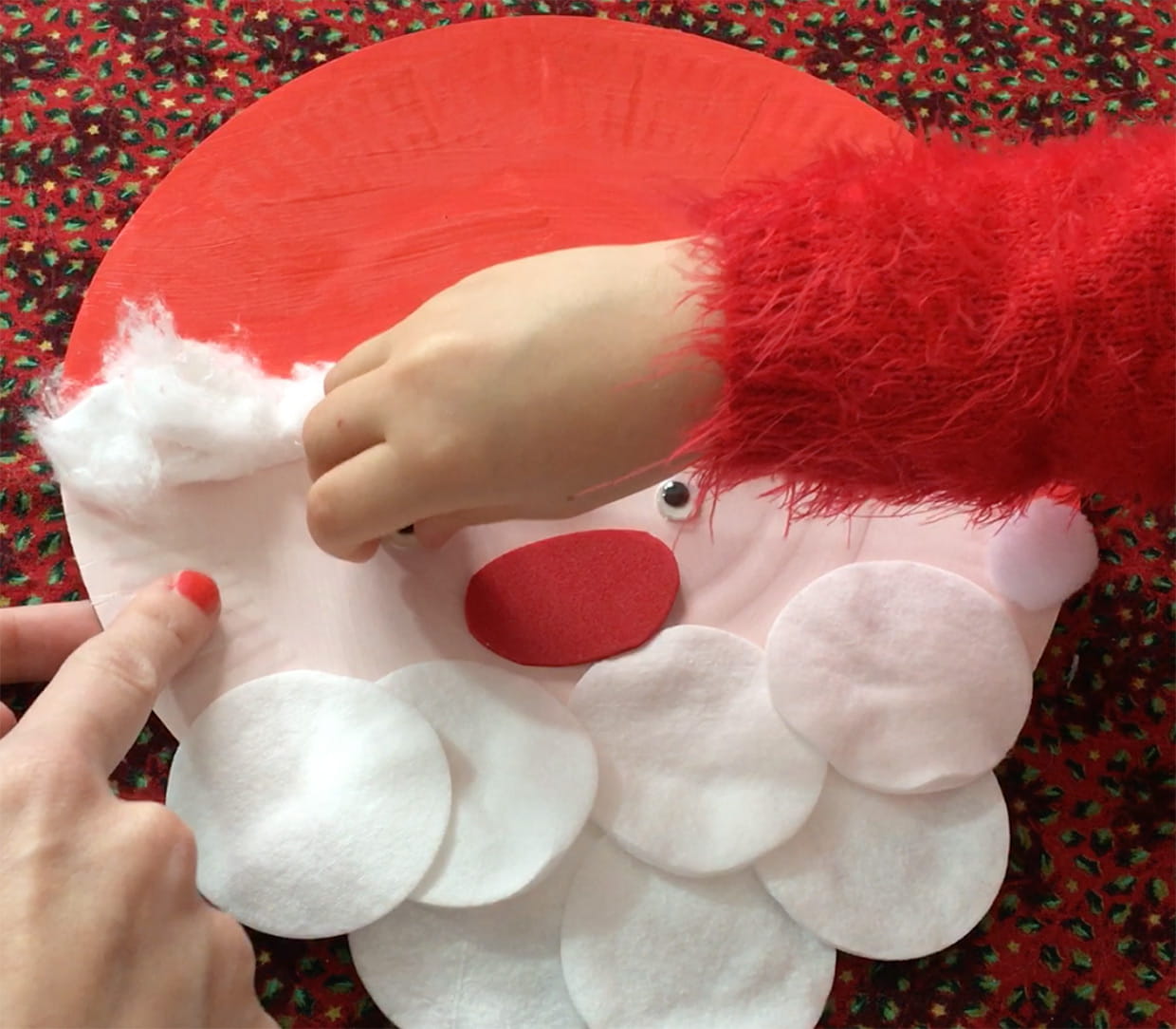 24 Assiettes En Carton Noël Motif Père Noël - Diamètre ~25.5 Cm - Pour Dessert Et Fêtes Festives