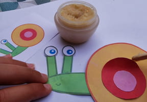 Adieu la colle du commerce&nbsp;: 2&nbsp;ingr&eacute;dients suffisent pour la faire soi-m&ecirc;me