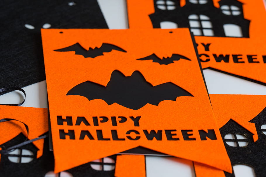 Cartes d'Halloween : nos modèles pour surprendre vos invités et vos proches