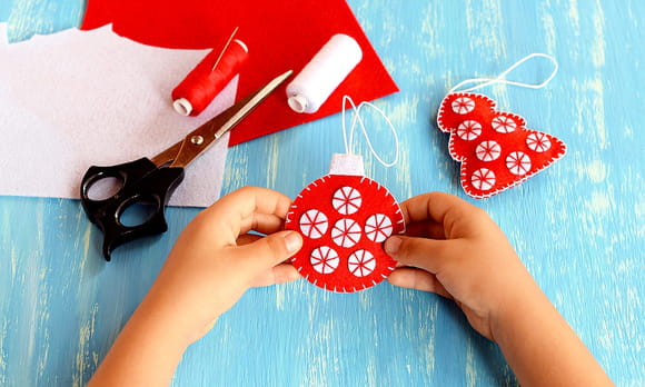 Bricolages boules de Noël