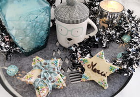 On n'oublie pas la collation du p&egrave;re No&euml;l&nbsp;: voici une belle id&eacute;e de pr&eacute;sentation pour son verre de lait et ses biscuits