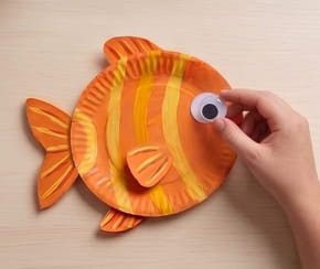 Un poisson &agrave; fabriquer avec une assiette en carton