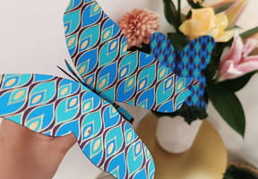 Ce magnifique papillon en papier bouge comme s'il volait, gr&acirc;ce &agrave; une simple paille&nbsp;!