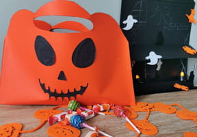 Fabriquez votre propre panier &agrave; bonbons d'Halloween gr&acirc;ce &agrave; ce tuto super simple