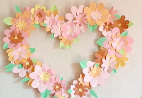Un joli c&oelig;ur fleuri en papier pour la f&ecirc;te des M&egrave;res