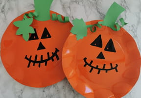 Citrouille en assiette en carton