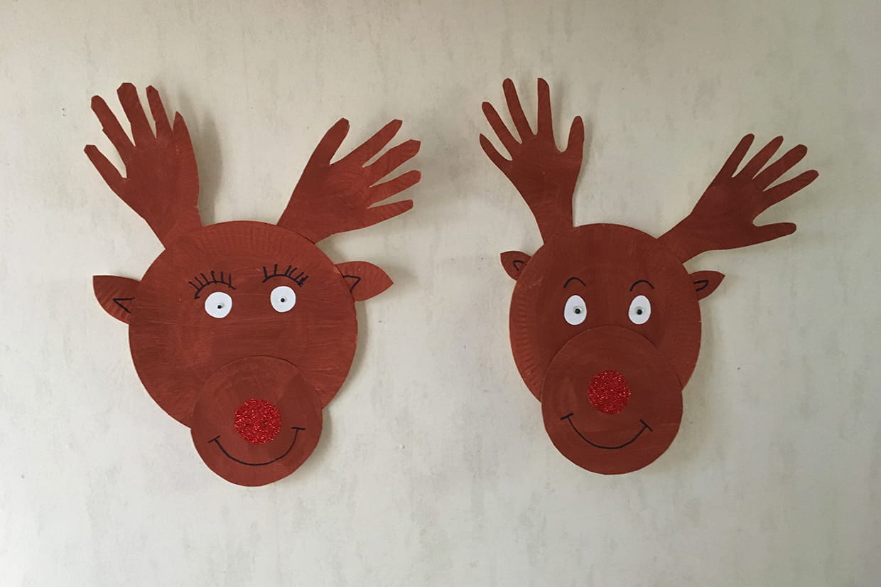Assiettes De Noël En Carton : Assiettes à Dessert Des Fêtes Avec Renne Au Nez Rouge, Vaisselle De Noël Pour Les Enfants Et Réceptions Des Fêtes - France