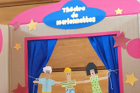 En quelques étapes simples, construisez un théâtre de marionnettes unique avec vos enfants