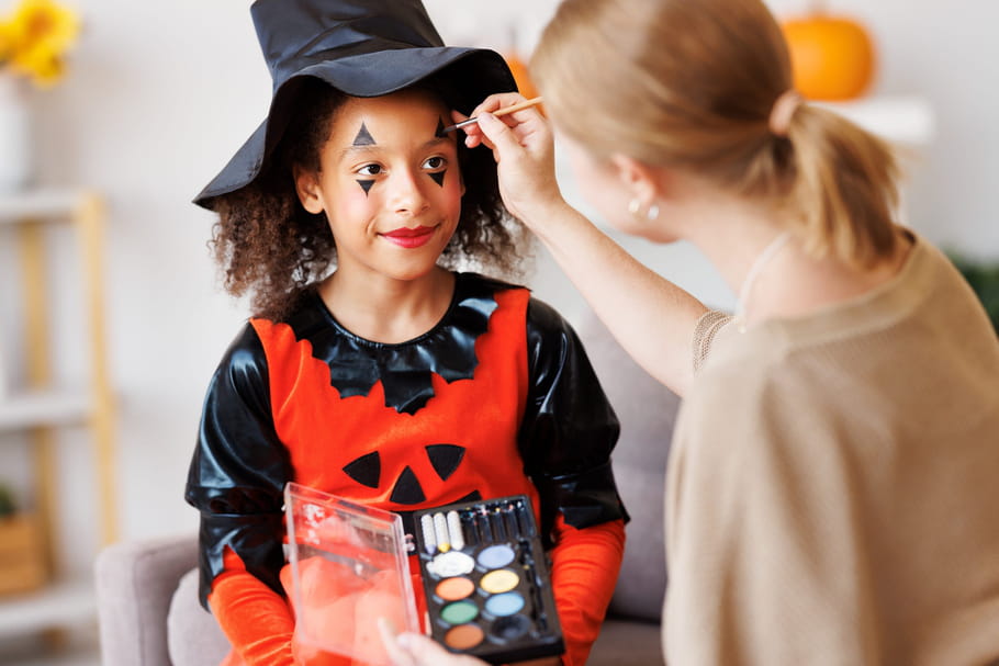 Maquillages d'Halloween : des looks faciles pour ensorceler la soirée
