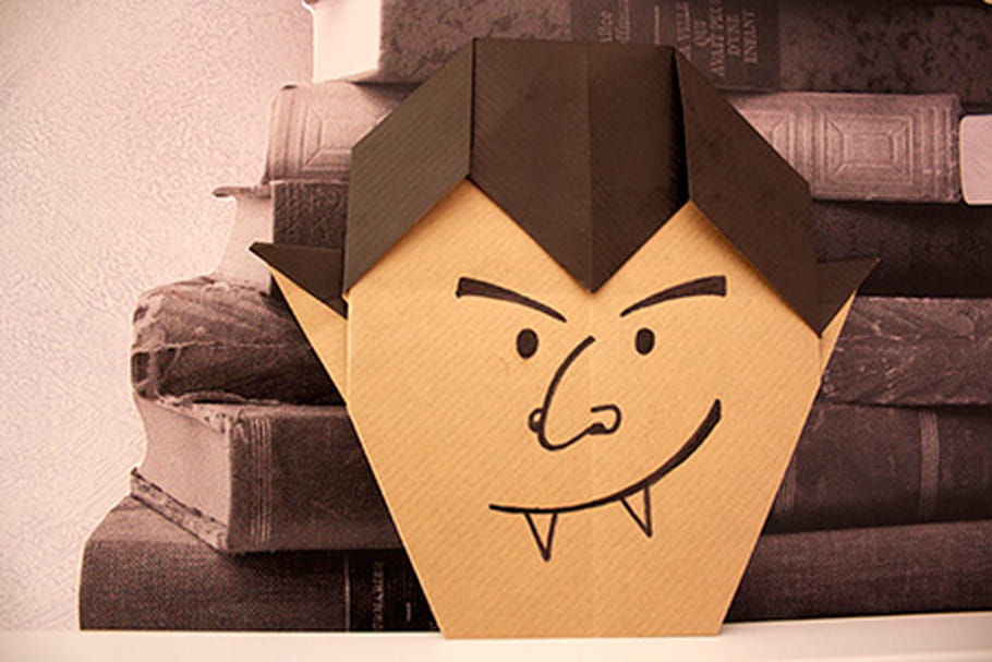 Le Vampire d'Halloween en papier