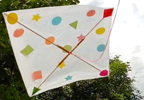 Le tuto simple pour fabriquer un cerf-volant coloré avec les enfants